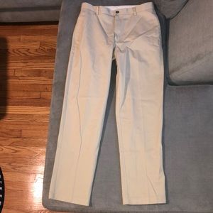 LL Bean Dress Classic Fit, Plain/Flat front Chinos